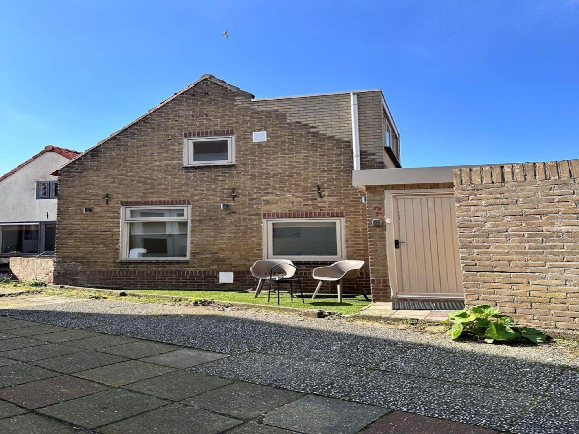 Tiny House In Noordwijk With Garden Holiday home *