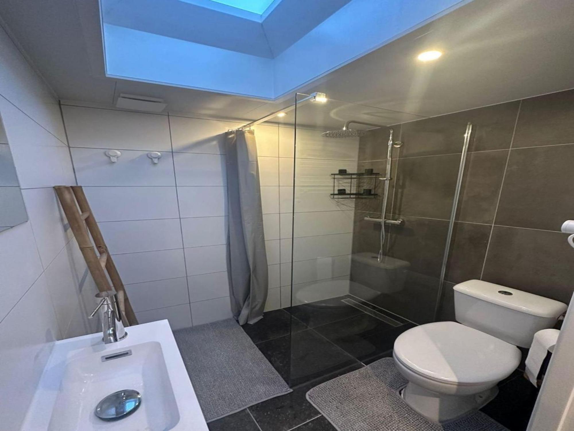 Tiny House In Noordwijk With Garden *